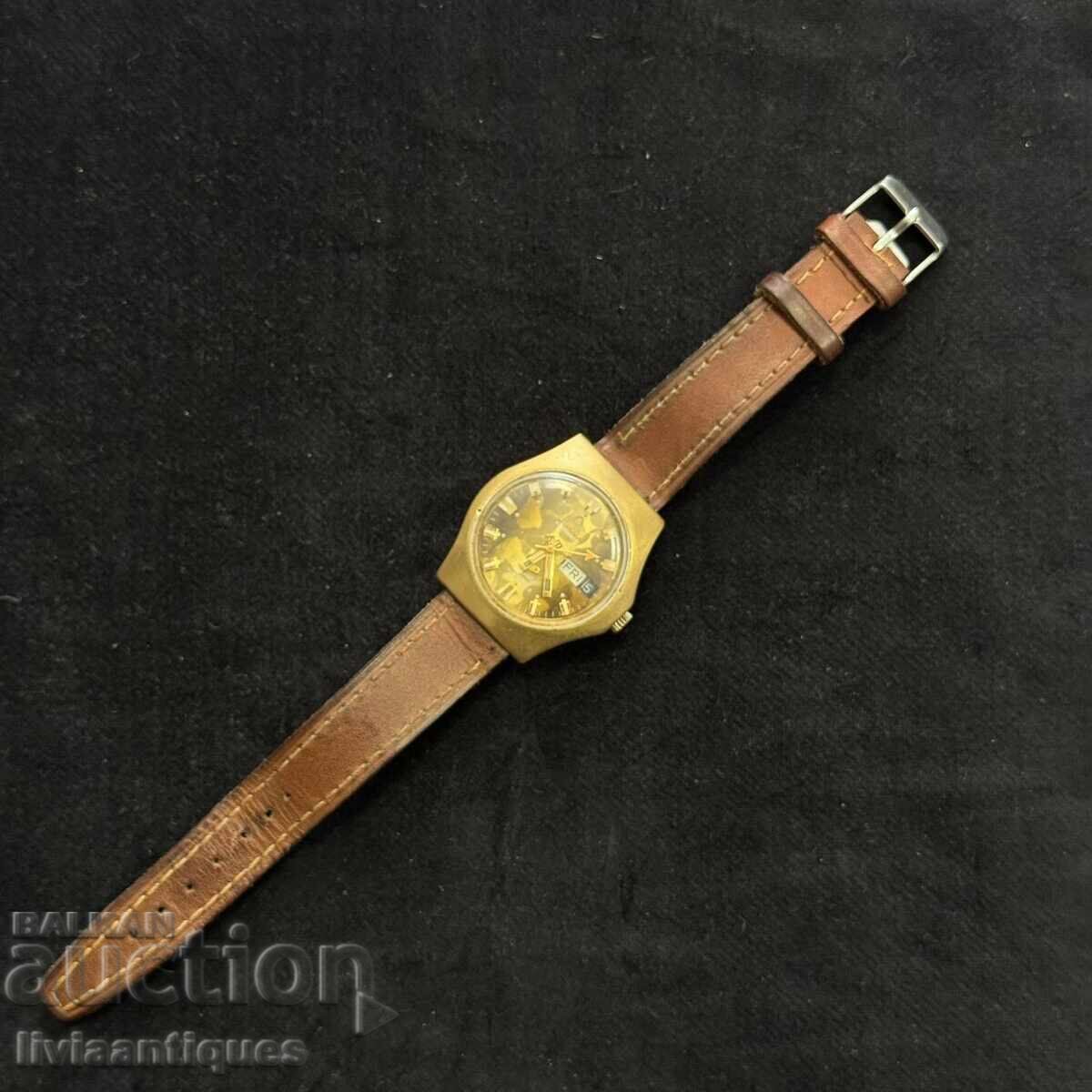Παράδοση Κομψό vintage ρολόι Omax Automatic