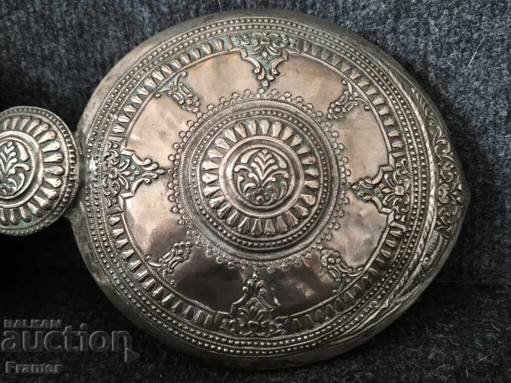 Доставка на Автентична Македонска Възрожденска ЕДРА СРЕБЪРНА пафта пафти