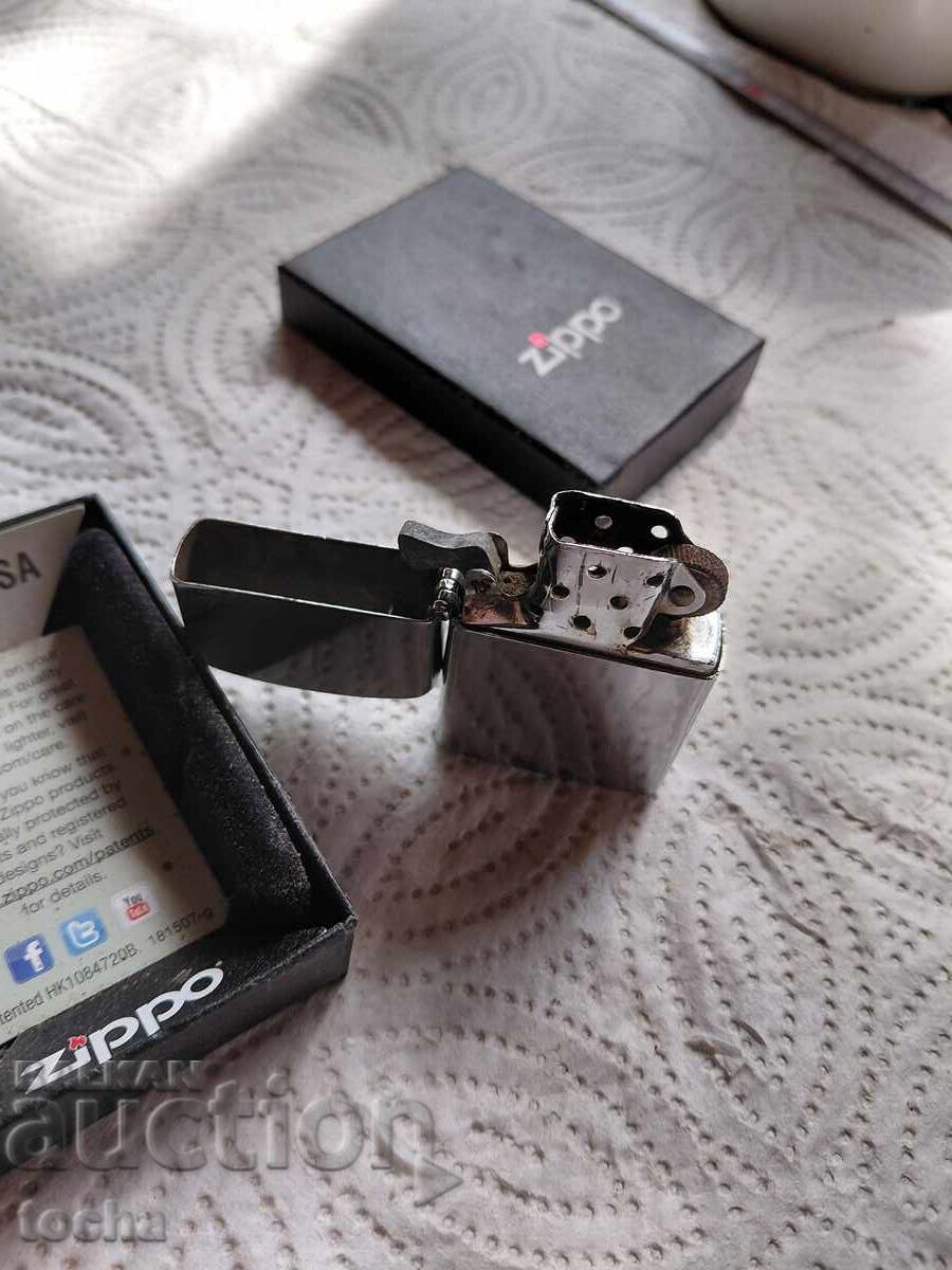 Παράδοση Παλαιός αναπτήρας Zippo
