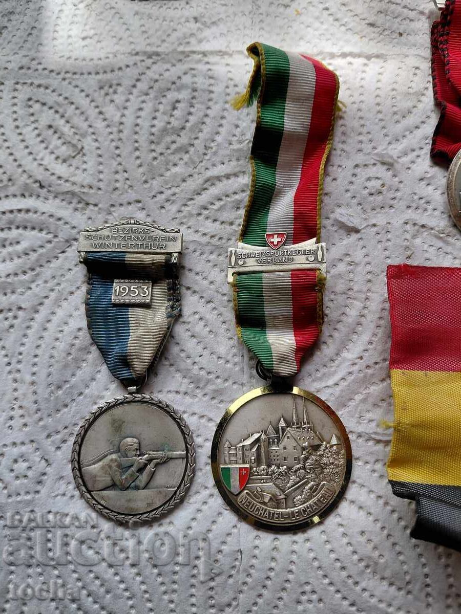 Lotul 3, ordine vechi, medalii, insigne cu preț € 0.01 | 0.02 BGN