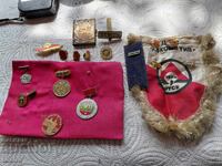 лот 1-ви , стари значки и др.