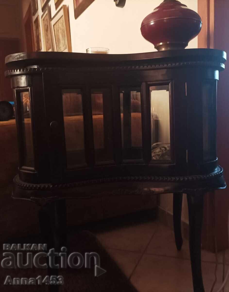 3 piese de mobilier cu preț € 900.00 | 1760.25 BGN