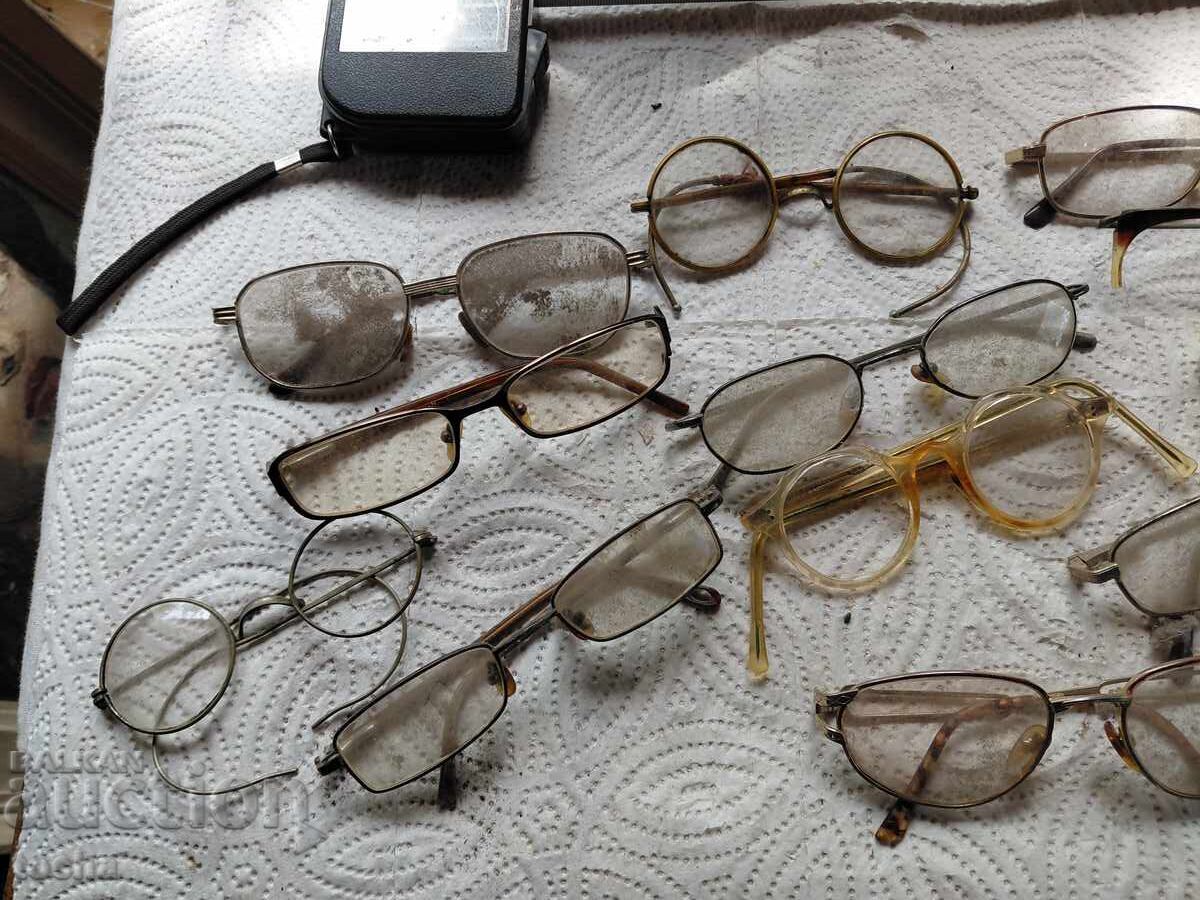 Lot 1, old glasses, for parts and/or restoration with price € 0.01 | 0.02 BGN
