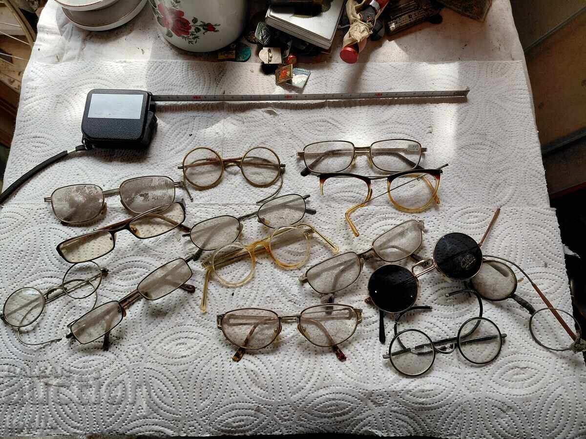 Lot 1, old glasses, for parts and/or restoration