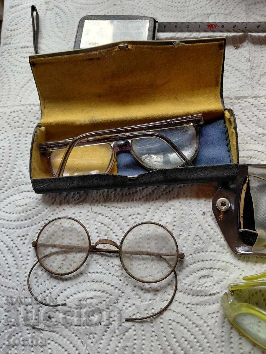 Lot 2, old glasses, for parts and/or restoration with price € 0.01 | 0.02 BGN