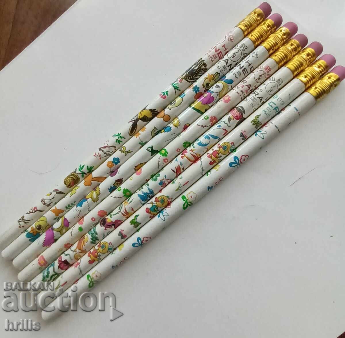 LOT CREIOANE VECHI PENTRU COPII CU IMAGINI DIN ANII 70, 80 cu preț € 10.00 | 19.56 BGN