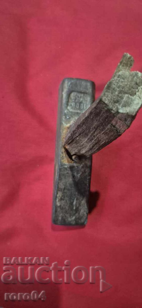 HAMMER with price € 6.99 | 13.67 BGN