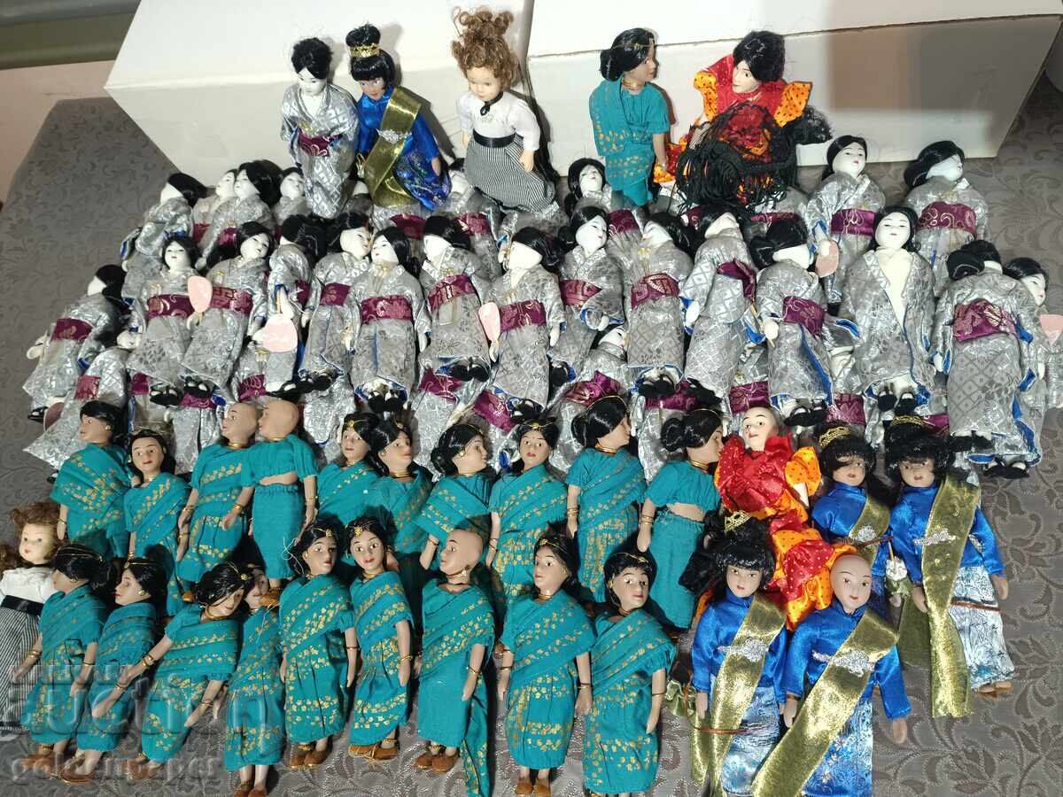 Lichidare nr. 18 Aproximativ 70 buc. păpuși mici din porțelan