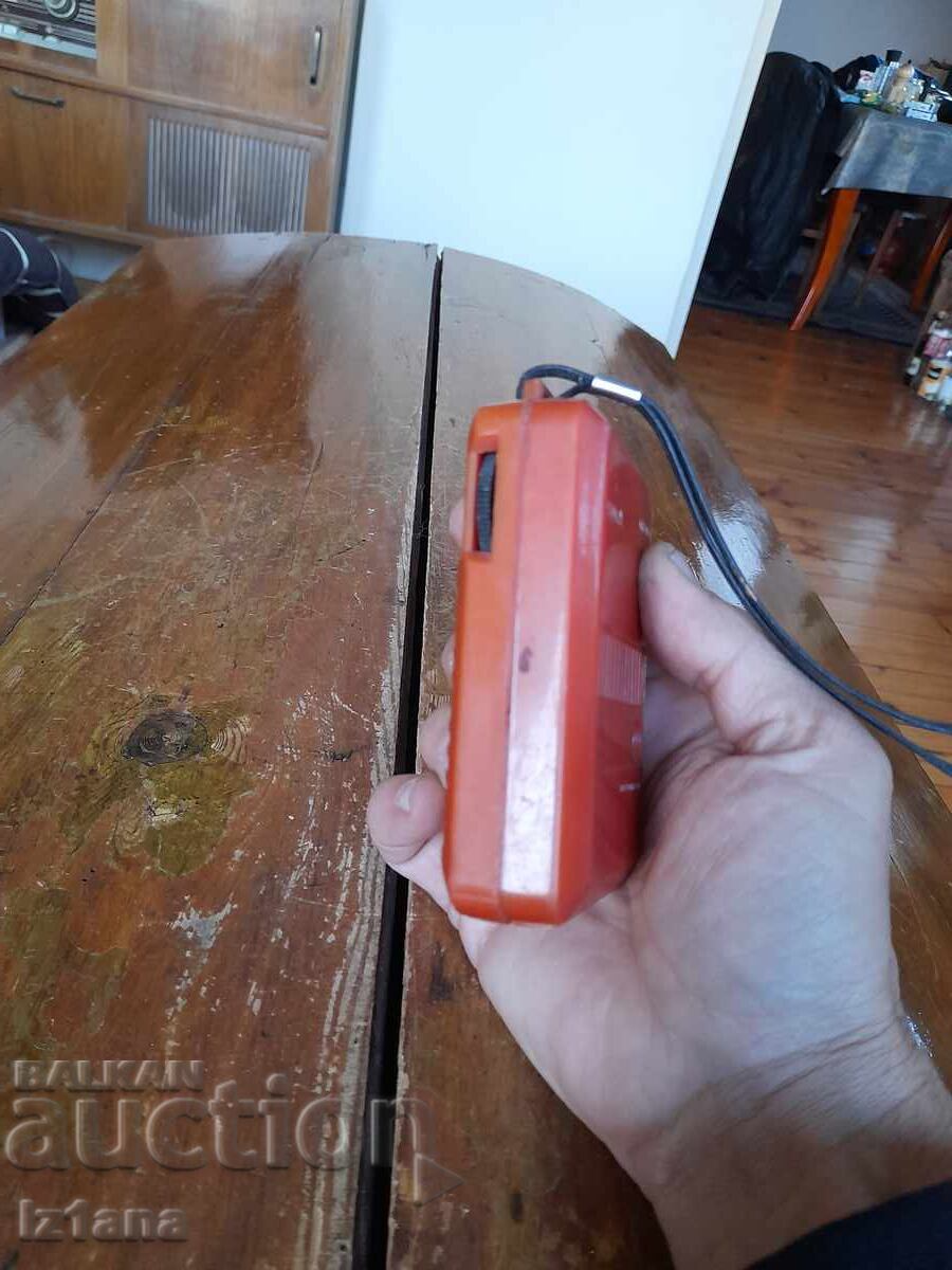 Livrarea Radio vechi, receptor radio Sharp