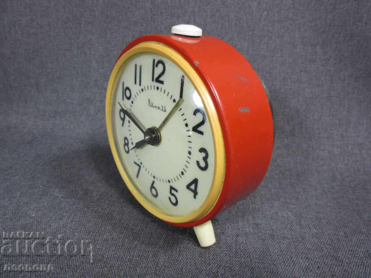 BZTs STAR RETRO SOCIALIST USSR MECHANICAL WATCH ALARM CLOCK VITYAZ with price € 3.00 | 5.87 BGN