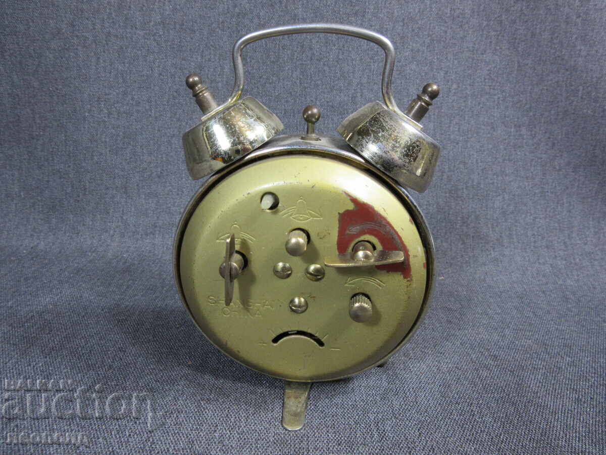 Παράδοση BZC ΠΑΛΙΟ ΡΕΤΡΟ ΜΗΧΑΝΙΚΟ ΞΥΠΝΗΤΗΡΙ ΚΙΝΑ