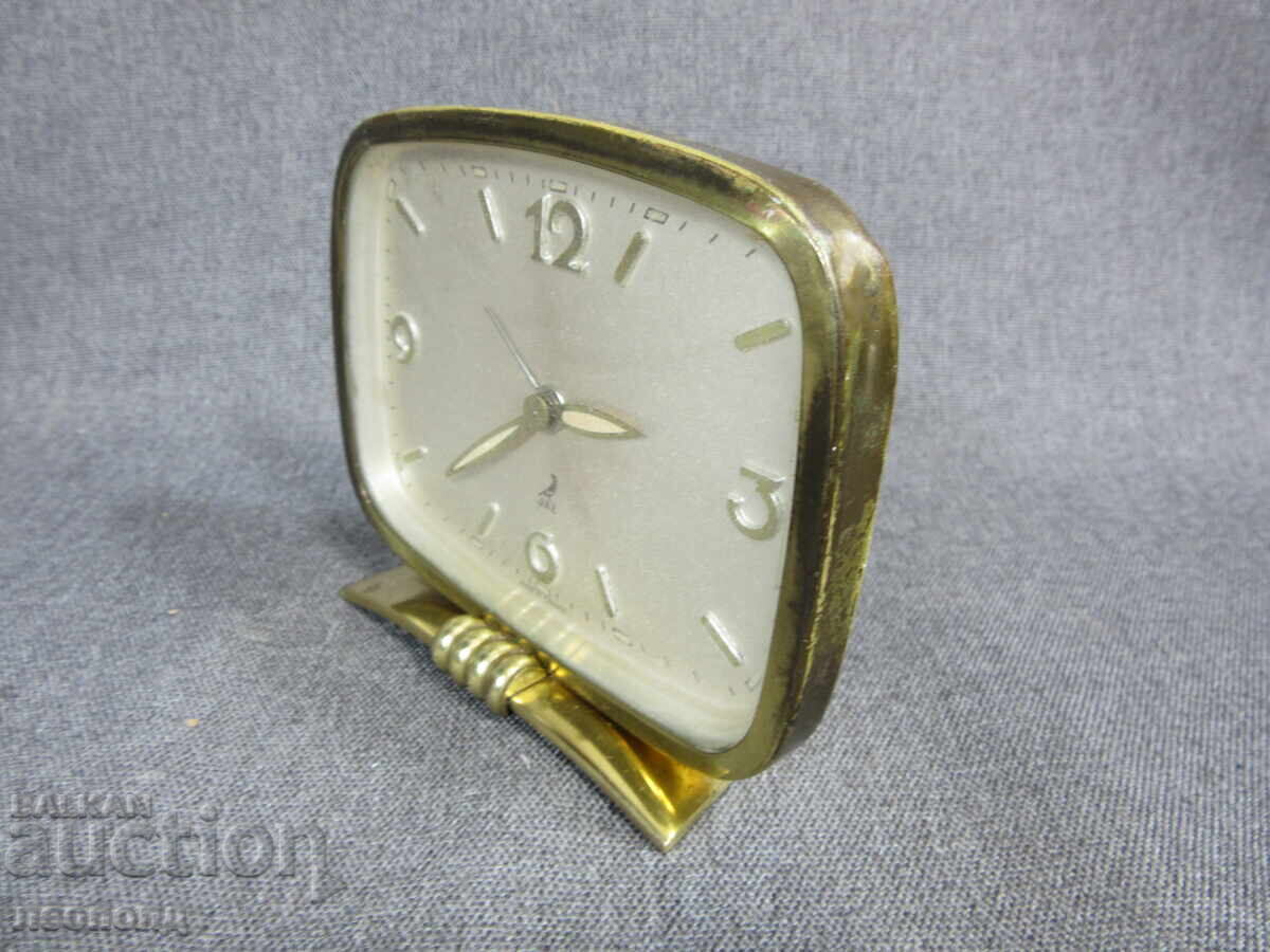 БЗЦ СТАР РЕТРО МЕХАНИЧЕН ЧАСОВНИК БУДИЛНИК JAZ FRANCE с цена € 23.00 | 44.98 лв.