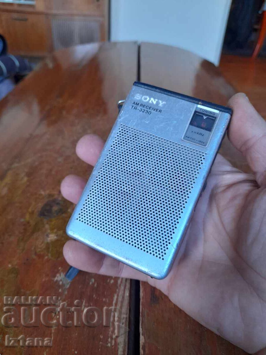 Old radio, Sony TR-3230 radio receiver with price € 46.00 | 89.97 BGN