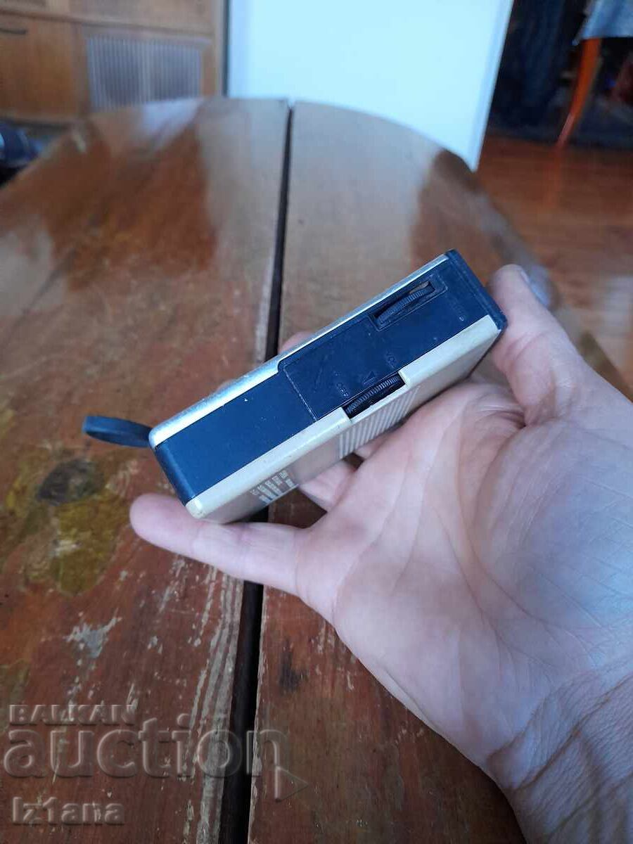 Auction  Old radio, Sony TR-3230 radio receiver