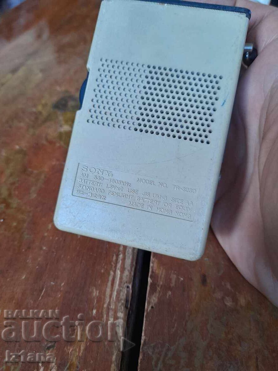 Old radio, Sony TR-3230 radio receiver - 5