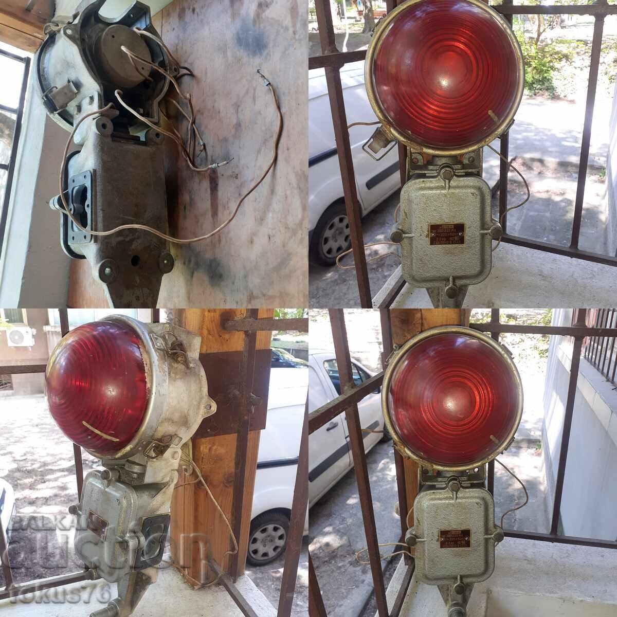 Παλιός σοβιετικός ηλεκτρικός σηματοδοτικός φανός - 7