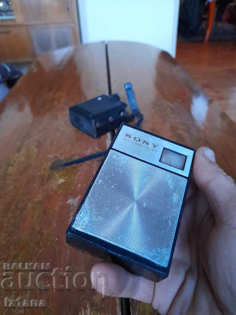 Старо радио,радиоприемник Sony с цена € 32.00 | 62.59 лв.