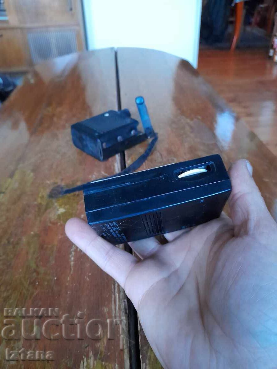 Аукцион Старо радио,радиоприемник Sony
