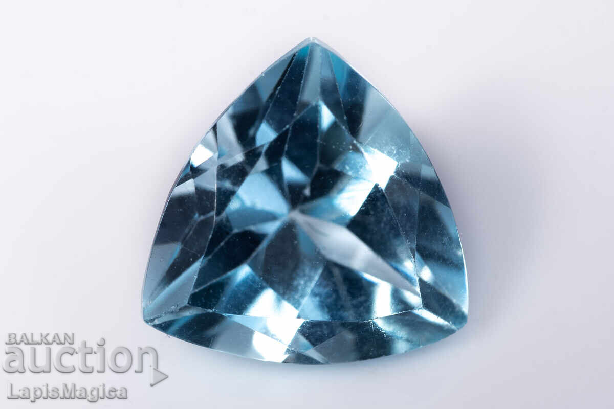 Небесносин топаз 2.61ct 8.7mm трилион шлифовка