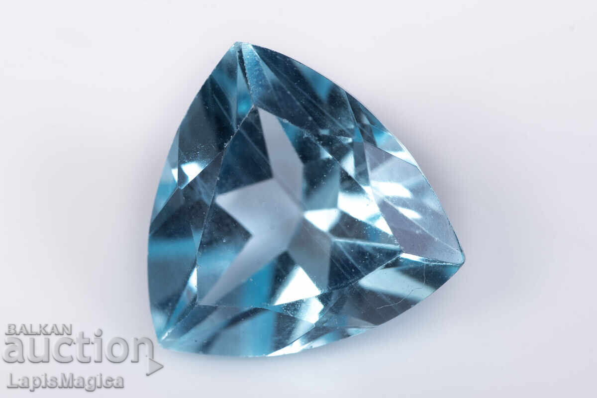Небесносин топаз 2.69ct 8.7mm трилиона шлифовка