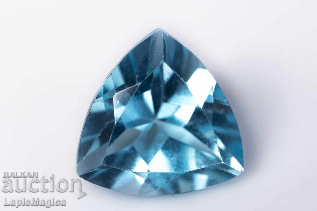 Γαλάζιο τοπάζι 2.85ct 9mm κοπής τριγώνου