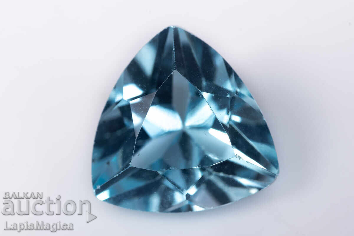 Γαλάζιο τοπάζι 2.98ct 9mm κοπή τριγώνου