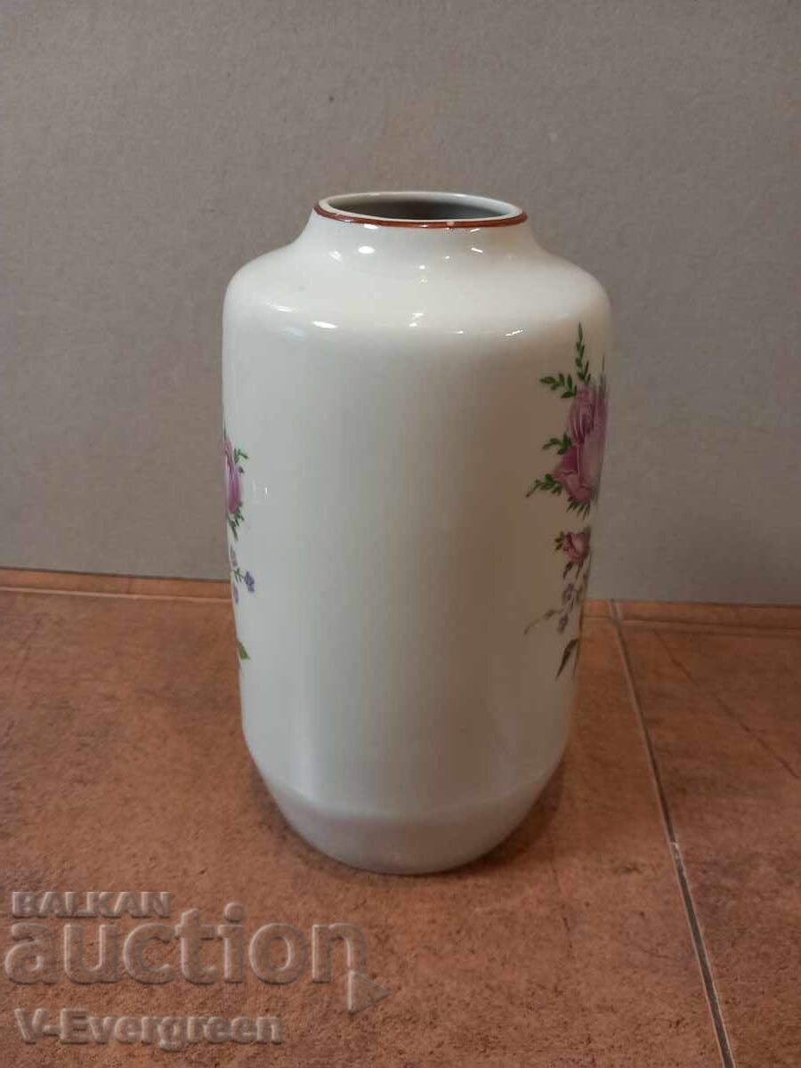 Соц. порцелан ваза Изида, Нови пазар с цена € 1.50 | 2.93 лв.