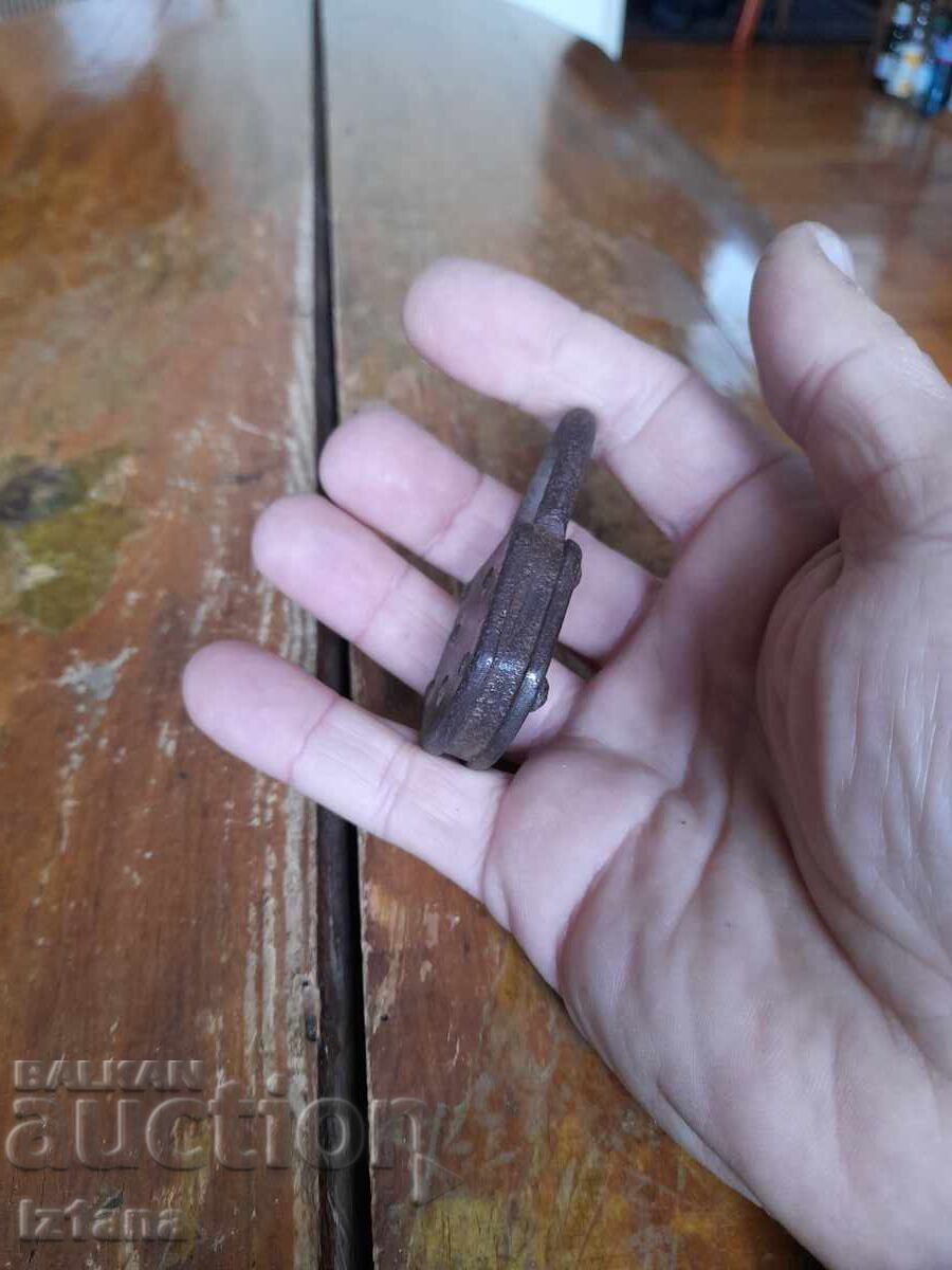 Livrarea Lacăt vechi Ideal