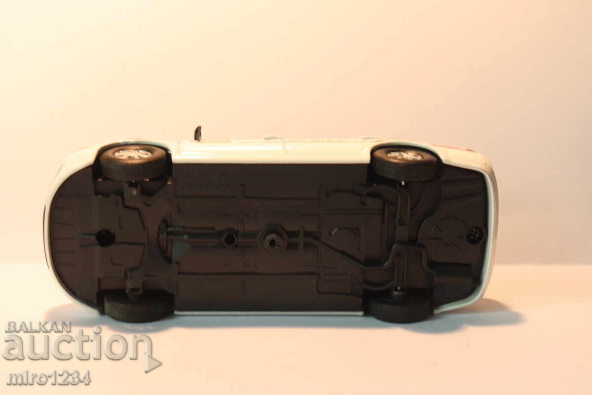 1/43 TOYOTA AVENSIS TAXI TOY CAR MODEL - 7