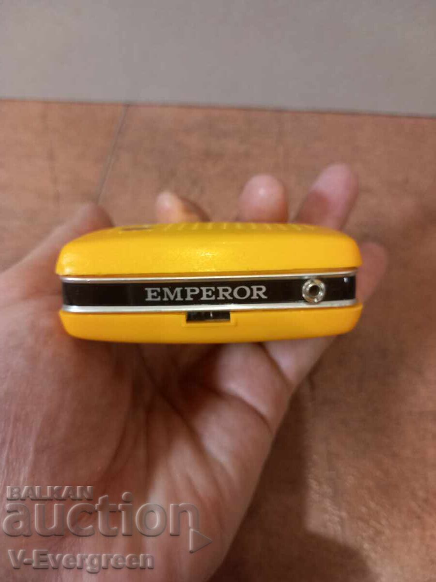 Vintage EMPEROR transistor radio - 6