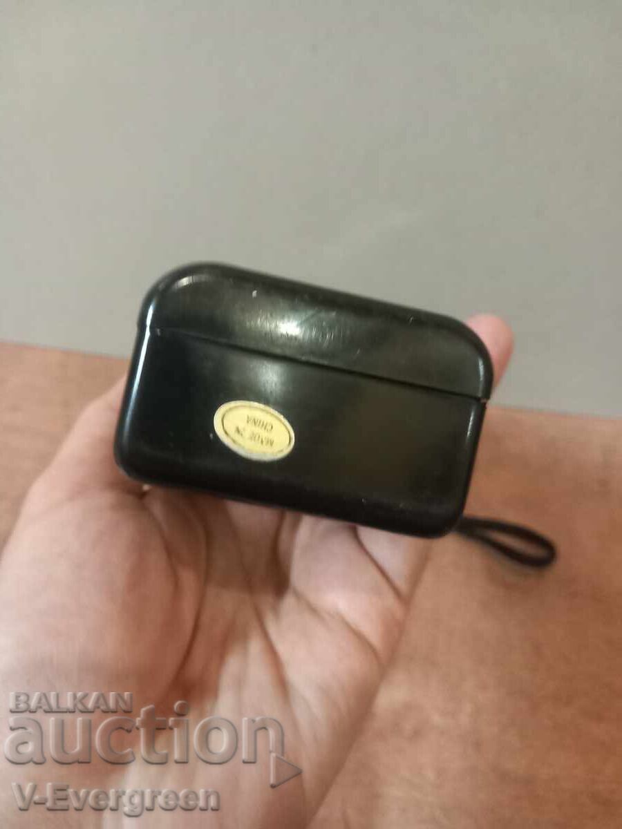 Old transistor radio - 5