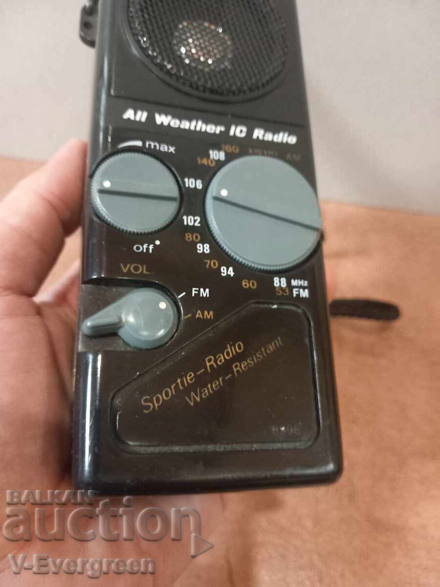 Old transistor radio - 6