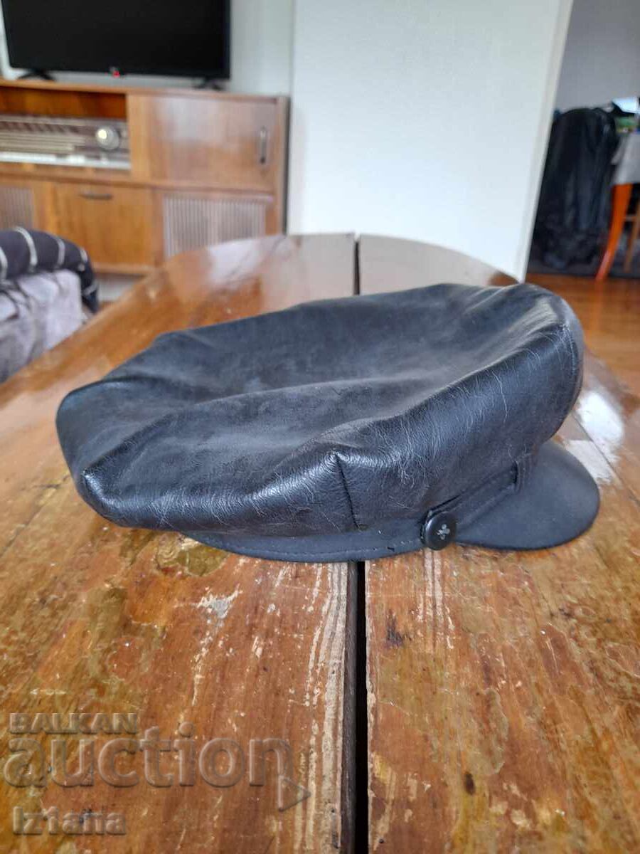 Стар каскет с цена € 37.00 | 72.37 лв.