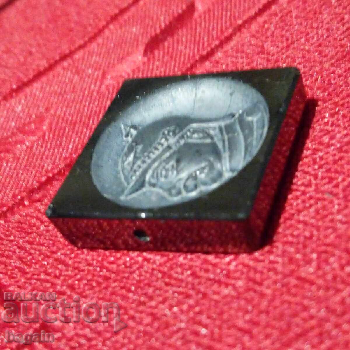 Licitație Camee din obsidian. Bismarck