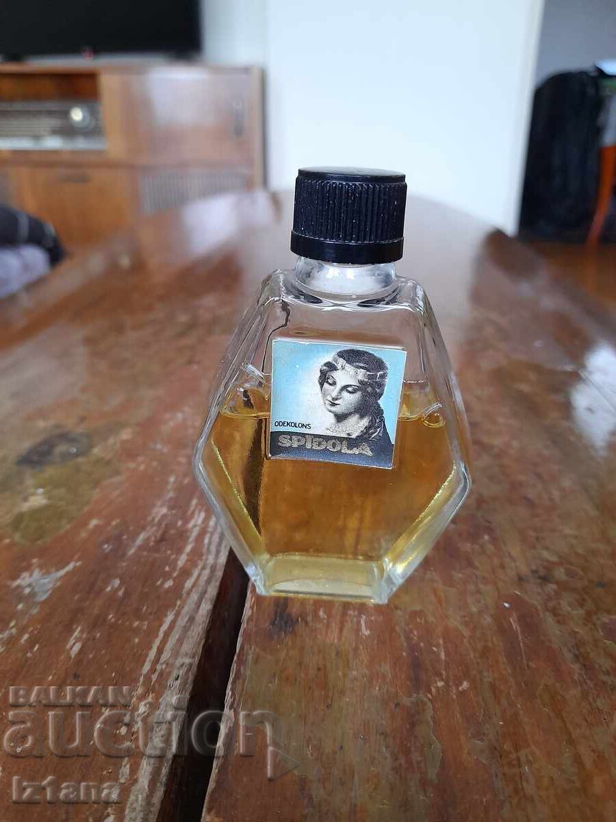 Apă de colonie veche Spidola