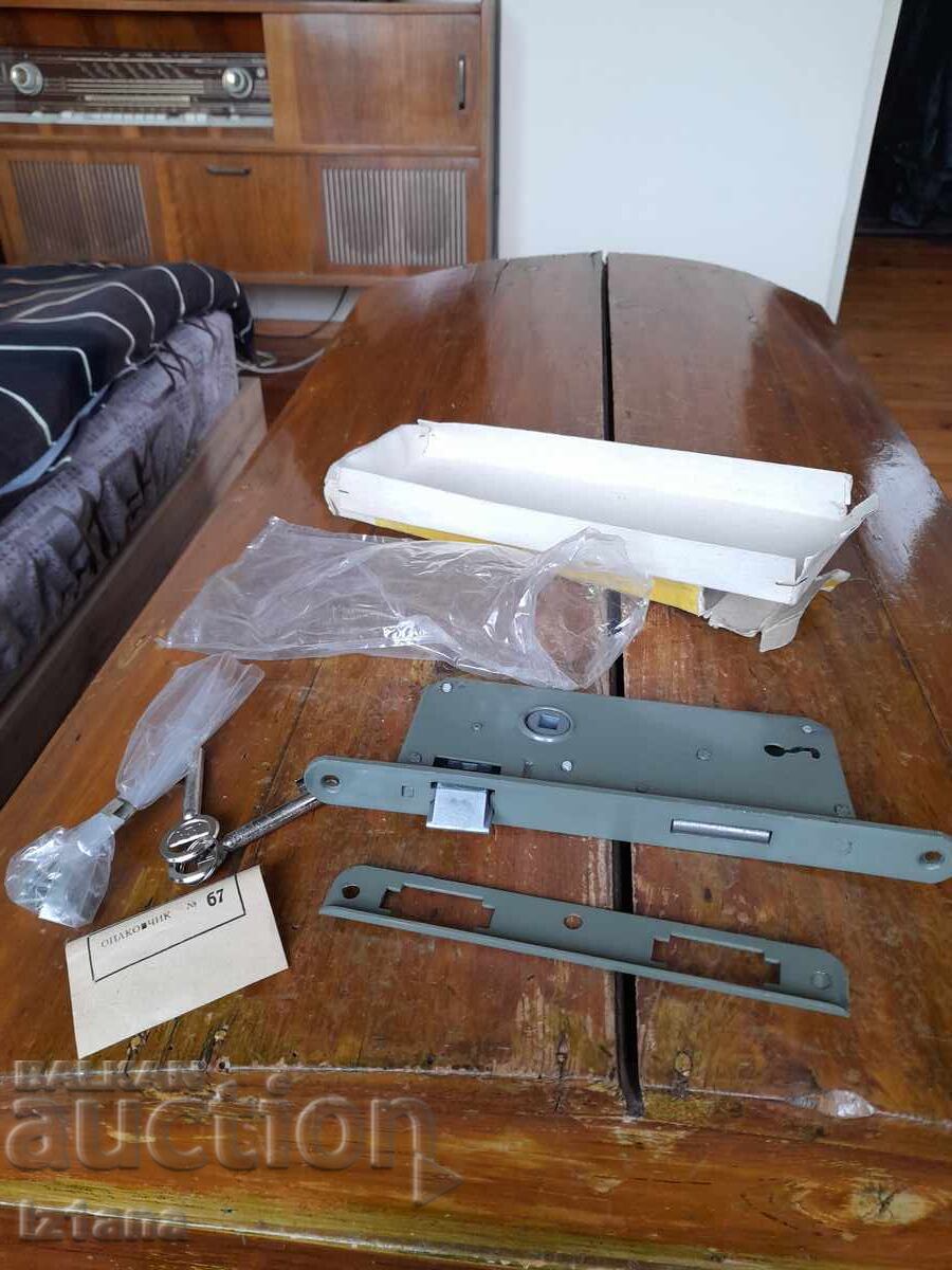 Licitație Broască veche de metal