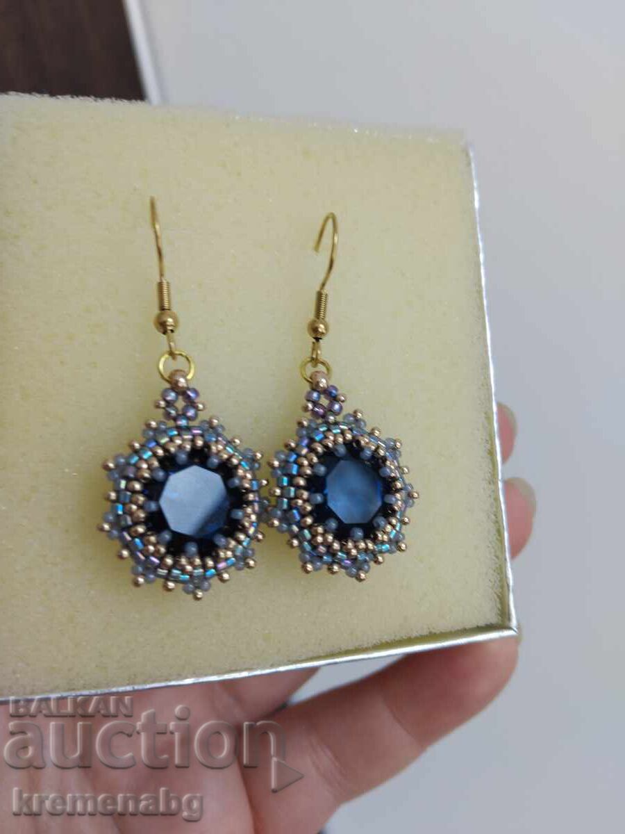 Licitație Cercei lucrați manual