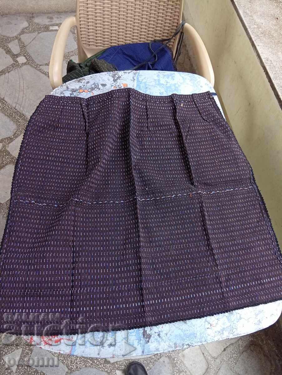 Costum șorț cu preț € 9.00 | 17.60 BGN