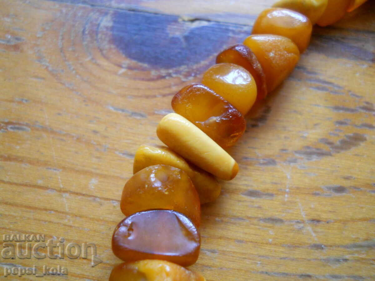 Delivery of Amber necklace