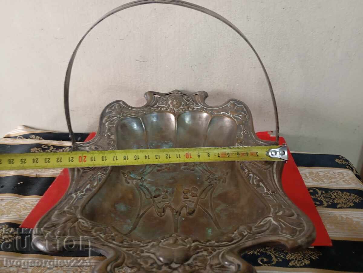 Licitație Bol, fructieră Art Nouveau