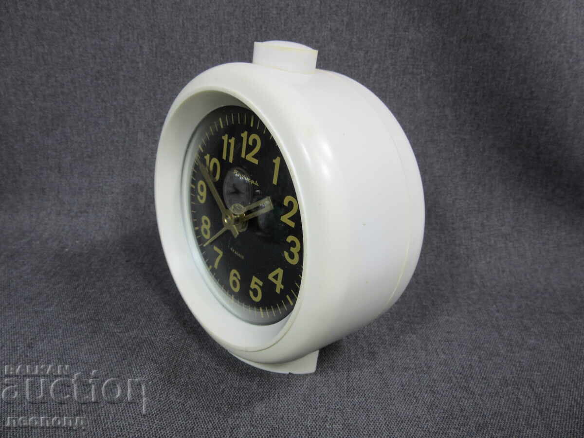 ΠΑΛΙΟ ΡΕΤΡΟ ΣΟΒΙΕΤΙΚΟ ΕΣΕΣΣΔ ΜΗΧΑΝΙΚΟ ΞΥΠΝΗΤΗΡΙ YANTAR με τιμή € 20.00 | 39.12 BGN