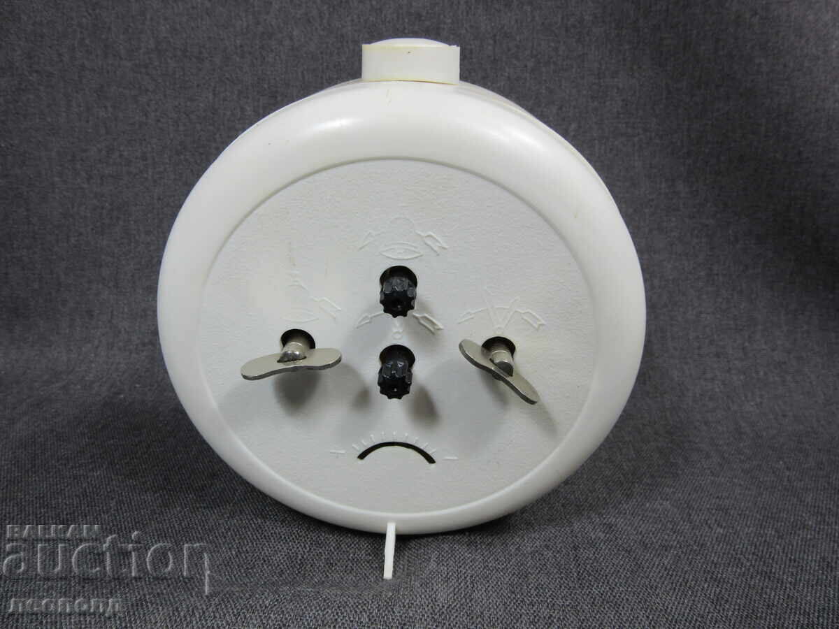 Παράδοση ΠΑΛΙΟ ΡΕΤΡΟ ΣΟΒΙΕΤΙΚΟ ΕΣΕΣΣΔ ΜΗΧΑΝΙΚΟ ΞΥΠΝΗΤΗΡΙ YANTAR