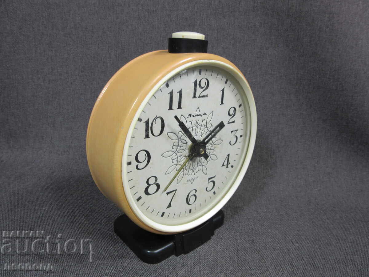 Auction  OLD RETRO SOC USSR MECHANICAL ALARM CLOCK YANTAR