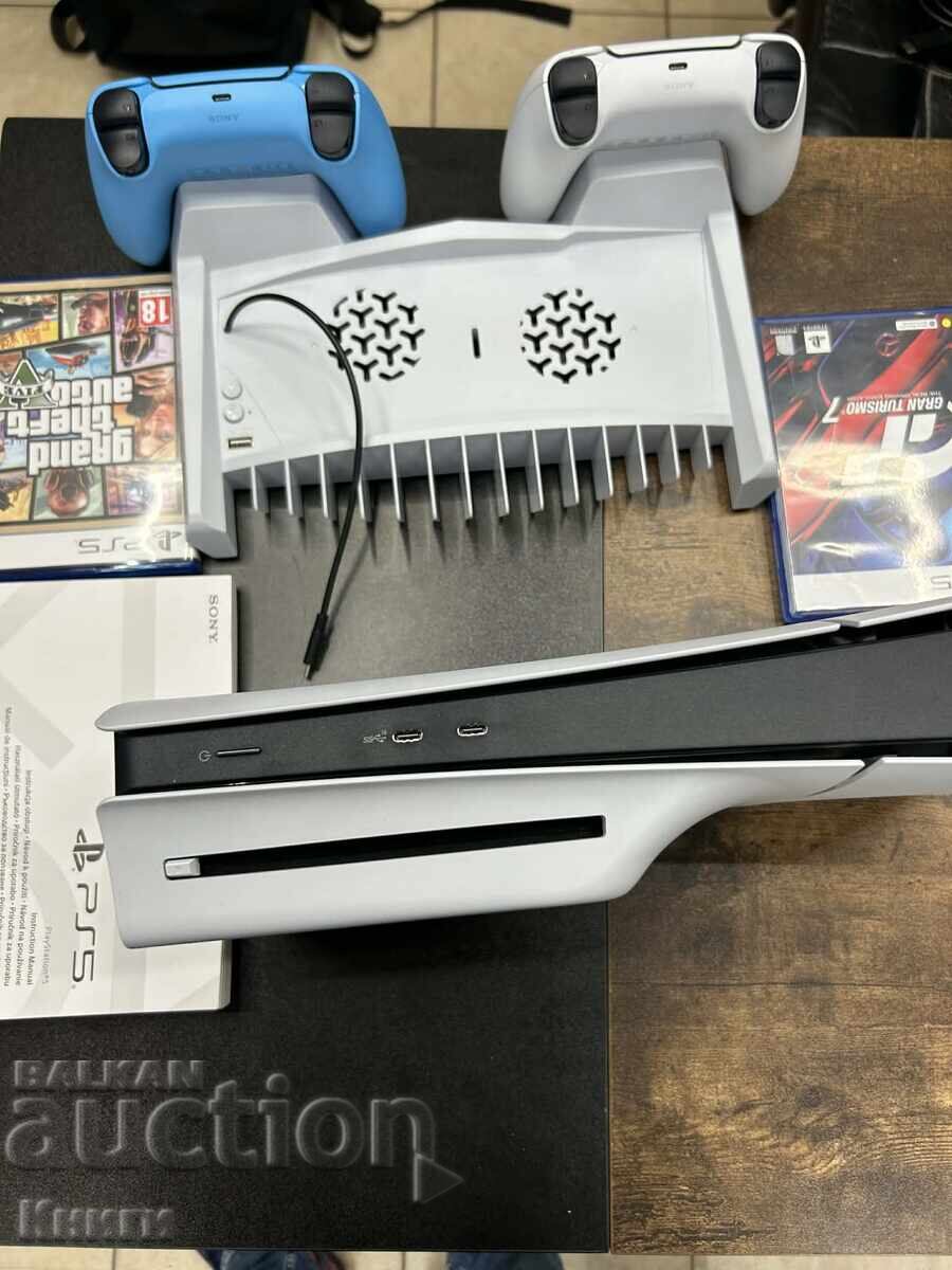 Аукцион Sony Playstation 5 1TB с 2 джойстика и 2 игри