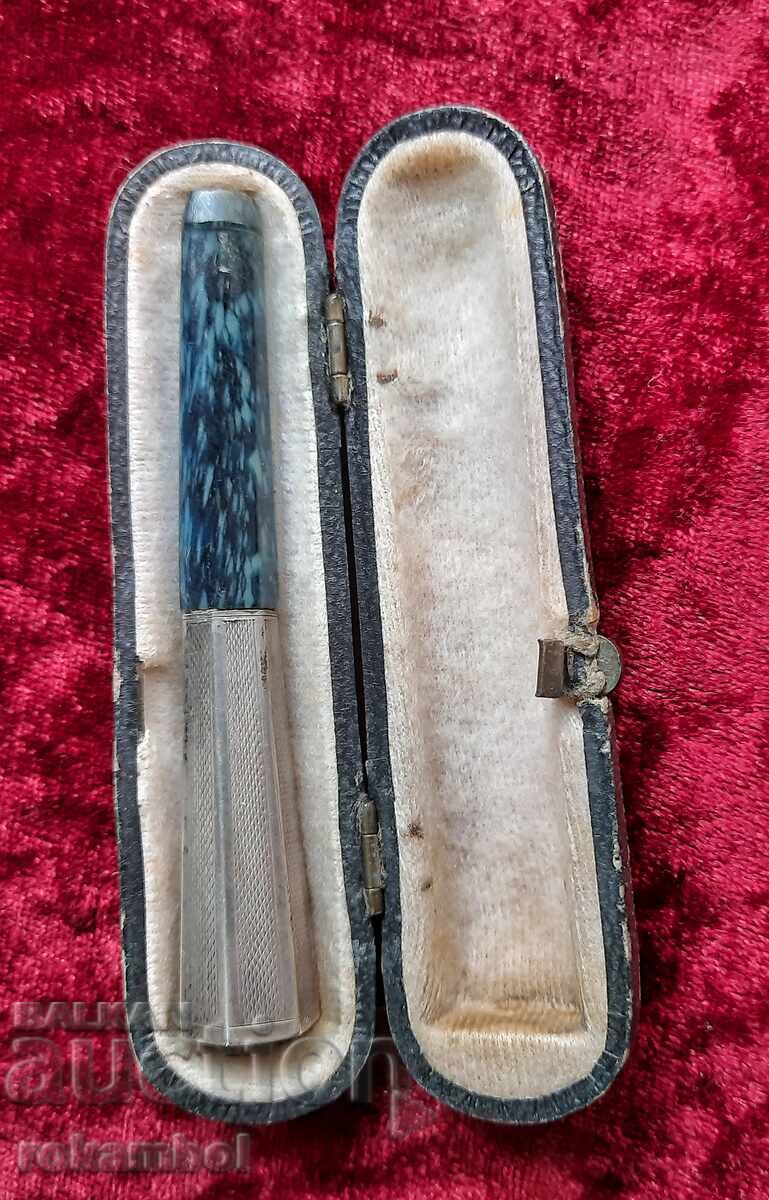 Țigaret vechi din argint cu toc original cu preț € 85.00 | 166.25 BGN