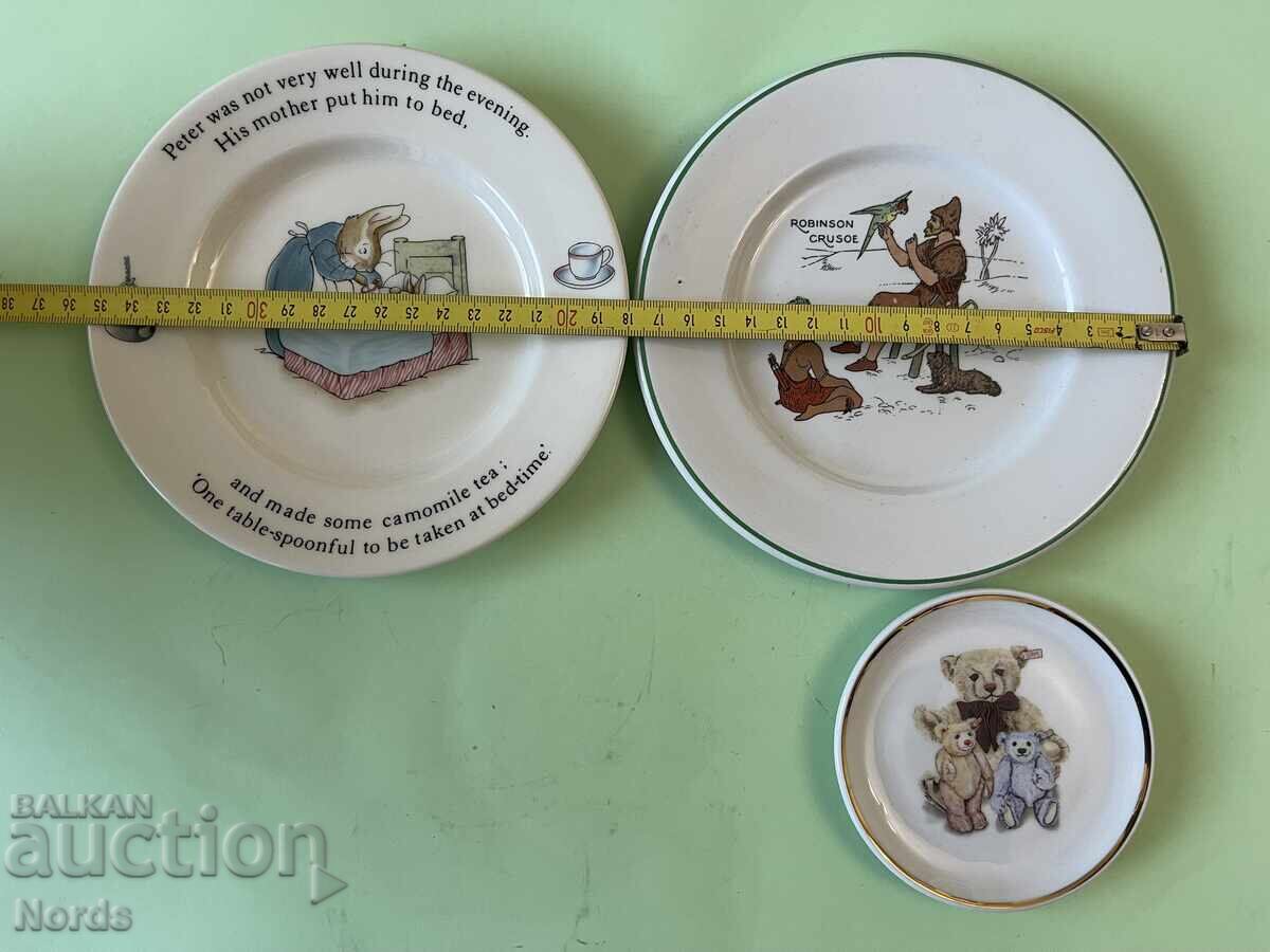 Multe farfurii de portelan - 7