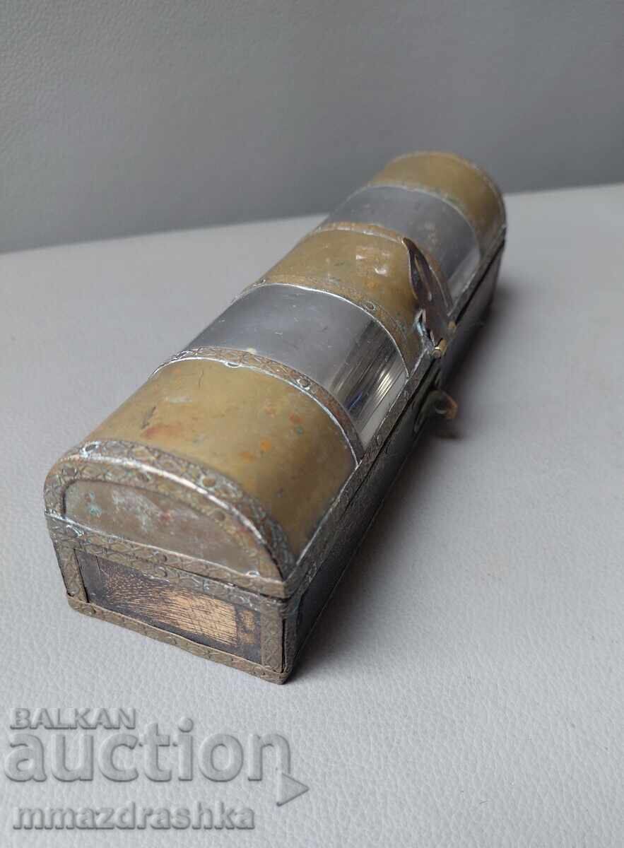 Delivery of Antique jewelry box