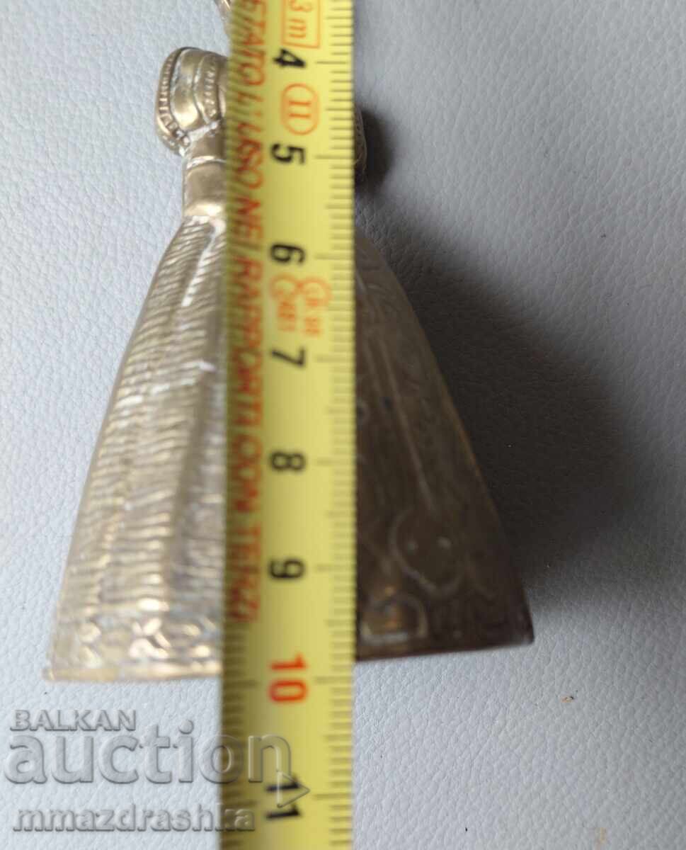 Delivery of Old bronze bell