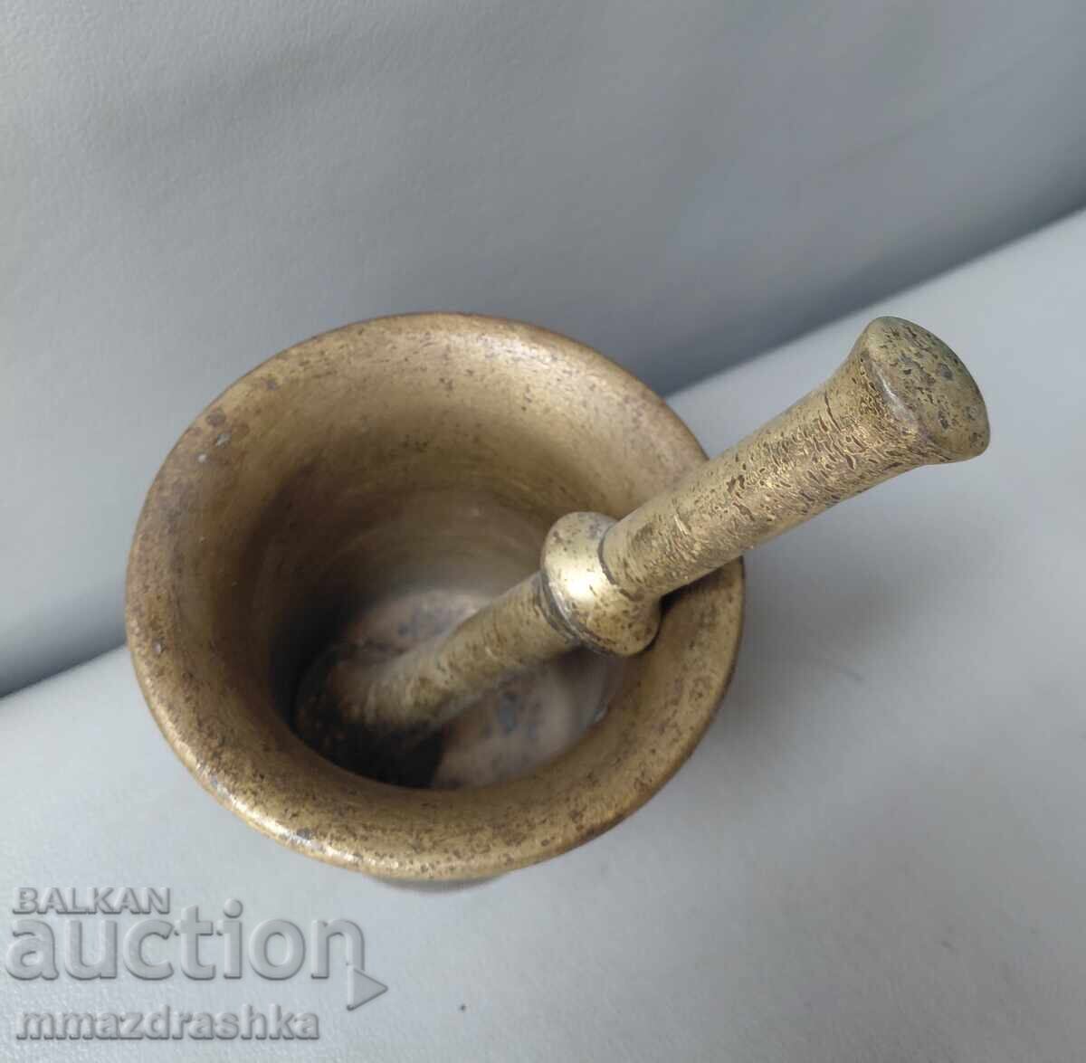 Bronze mortar with ears with price € 5.50 | 10.76 BGN
