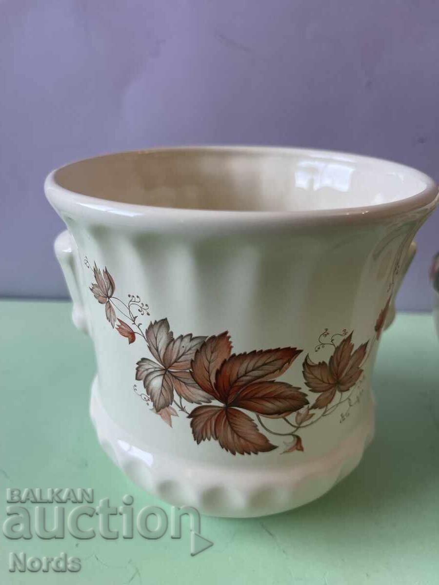 Аукцион Английски порцеланови кашпи